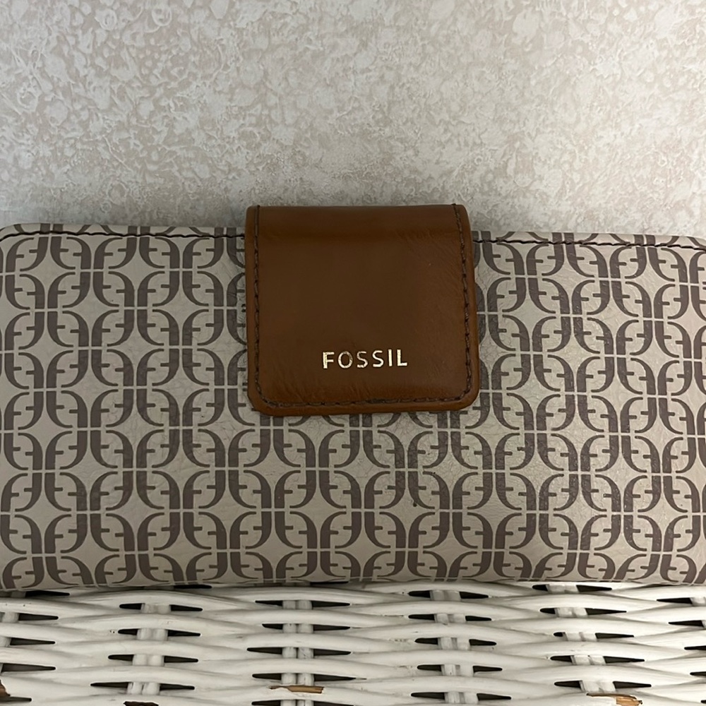 Fossil Wallet
